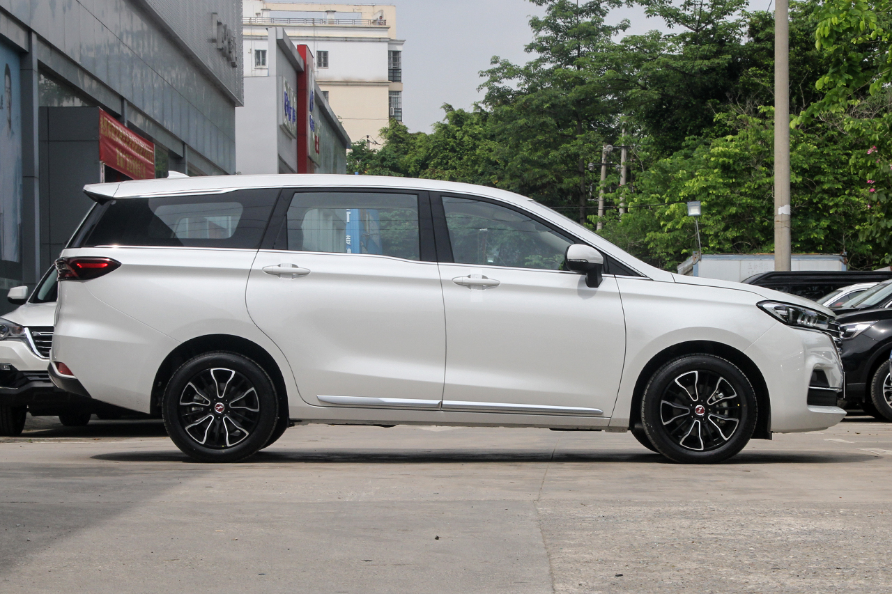 2019款汉腾V7 1.5T自动豪华型6座 国V